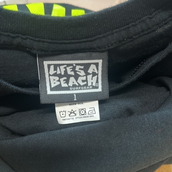 LIFE’S A BEACH SHIRT MENS SIZE LARGE - Picture 4 of 6